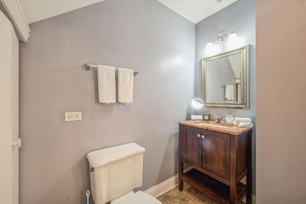 Lovely 2 Bed 3 Miles From Dt W Free Parking Чикаго Екстериор снимка