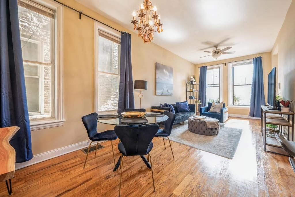 Lovely 2 Bed 3 Miles From Dt W Free Parking Чикаго Екстериор снимка